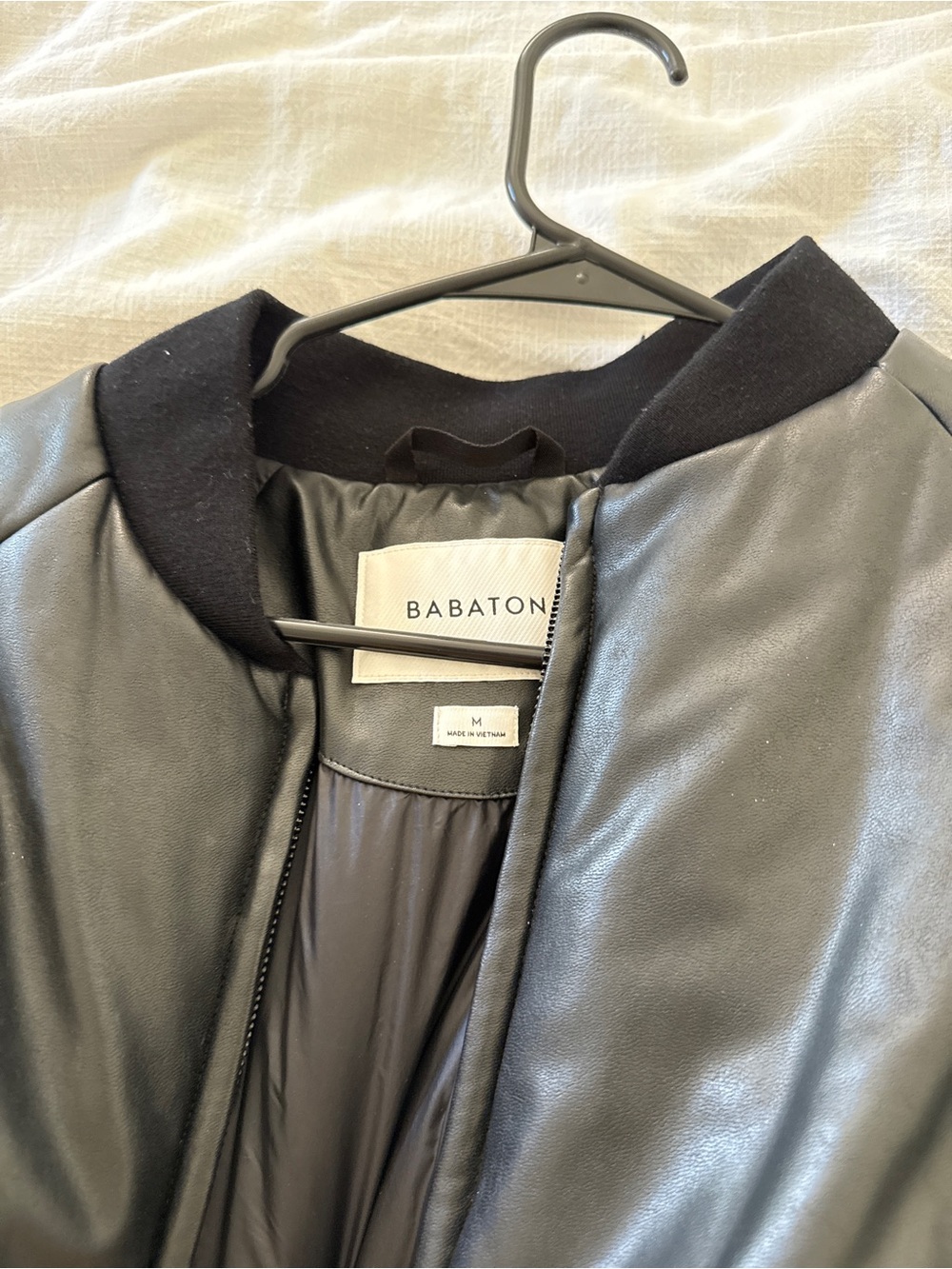 Babaton Black Cropped Puffer Bomber Jacket from Aritiza - Picture 2 of 2